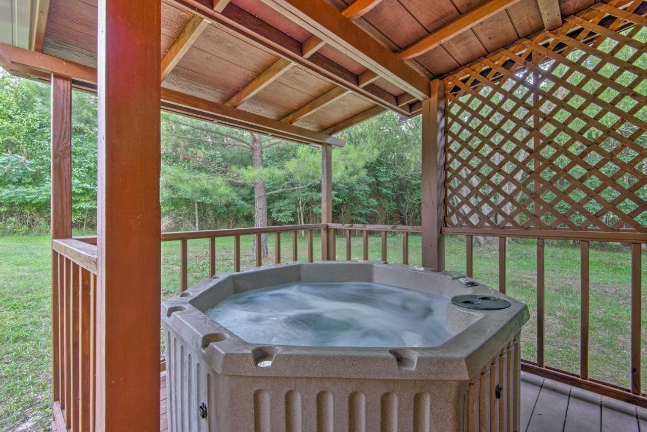 Broken Bow Starlight Cabin With Private Hot Tub! Exterior photo