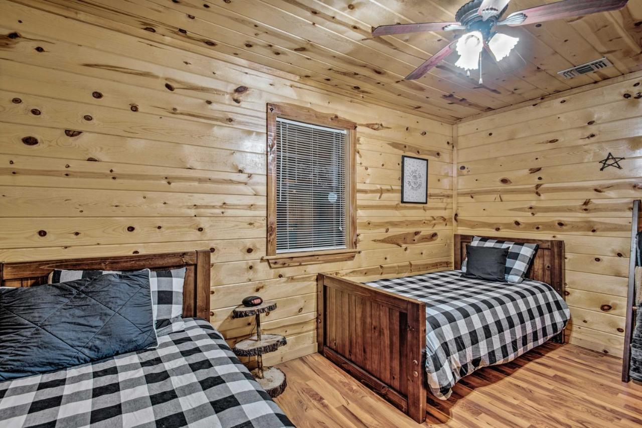 Broken Bow Starlight Cabin With Private Hot Tub! Exterior photo